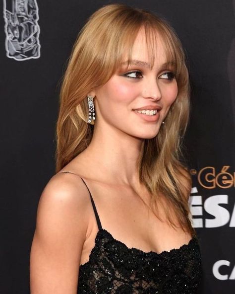 Lily Depp, Lily Rose Depp Style, Vanessa Paradis, Lily Rose Depp, Lily Rose, Moda Vintage, French Girl, Wedding Makeup, New Hair