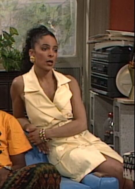 Whitley Gilbert Outfits, Whitley Gilbert Aesthetic, Whitley Gilbert Fashion Outfits, Whitney Gilbert, A Different World Whitley, Whitley Gilbert Fashion, Sitcom Fashion, Cinema Outfits, Grown Woman Outfits