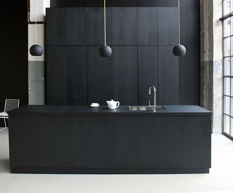 Modern Interiors - CPH Square as seen on plastolux Ikea New, Best Kitchen Design, European Kitchens, Minimalist Kitchen Design, Interior Minimalista, Black Kitchen, Black Cabinets, Creative Living, Trendy Kitchen