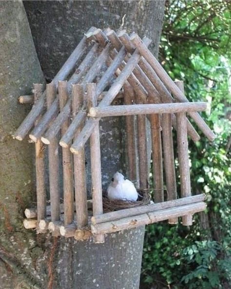 Building Bird Houses, Tre Kunst, Twig Furniture, Twig Crafts, Homemade Bird Houses, Twig Art, Bird House Feeder, Bird House Kits, Deco Nature