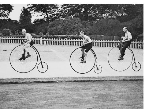 The annual penny farthing bicycle race. Herne Hill velodrome, South London 1937 Cycling Aesthetic, Old Fashioned Bicycle, Penny Farthing Bicycle, Cycling Pictures, Penny Farthing, Outdoor Gym, Bicycle Race, Old Bikes, Cool Bicycles