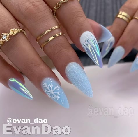 Nail Inspiration Stilleto, Coffin Winter Nail Ideas, January Acrylic Nail Ideas, Snow Nails, Winter Nails Acrylic, Her Nails, Snowflake Nails, Festival Nails, Xmas Nails