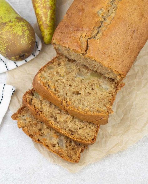 Pear Baked Goods, Pear Bread Recipes, Fresh Pear Bread, Pear Loaf Recipes, Pear Loaf Cake, Pear Loaf, Pears Recipes, Pear Recipes Easy, Pear Cake Recipes