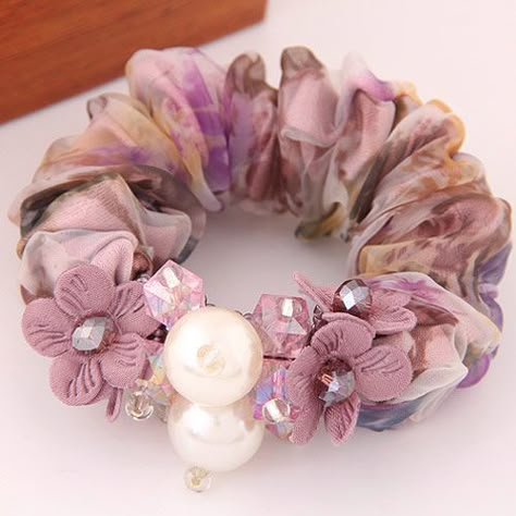 Kristina Webb, Girls Hair Bows Diy, Diy Hair Scrunchies, Scrunchies Diy, Bead Hair Accessories, Hair Rubber Bands, Handmade Hair Clip, Diy Headband, Girly Accessories