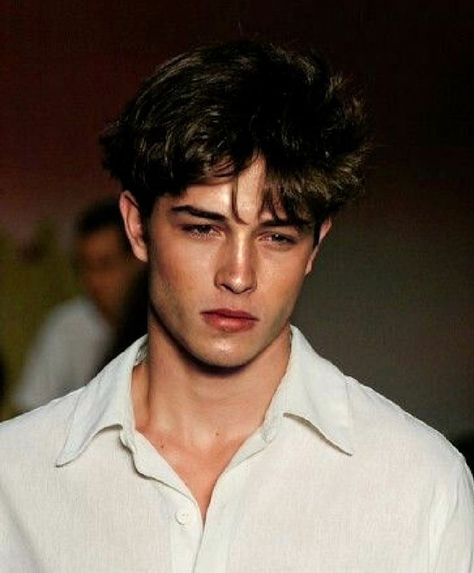 Celebrity Crush Men, Fashion Runway Aesthetic, Actors Hollywood, Runway Aesthetic, Francisco Lachowski, Hottest Male Celebrities, Actors Male, Male Makeup, Trash Bag