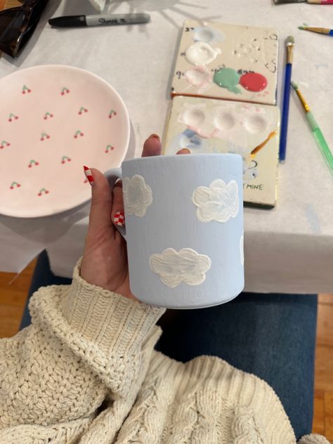 mug clouds paint pottery ceramics Simple Mug Painting Ideas, Cloud Pottery Painting, Clouds Pottery Painting, Mug Art Paint, Clay Paint Water Cup, Ceramic Paint Water Cup, Paint Your Own Mug, Ceramic Painting Ideas Mugs, Diy Painted Mugs