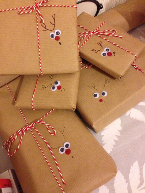 Christmas Gift Packaging, Gift Wrapping Techniques, Gift Wrapping Inspiration, Gifts Wrapping Diy, Simple Gift Wrapping, Creative Gift Wrapping, Diy Gift Wrapping, Christmas Gift Wrapping, Xmas Crafts