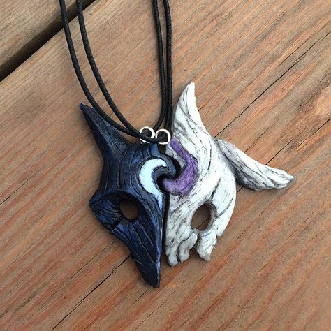 Wolf And Lamb, Necklace Drawing, Tanah Liat, Couple Items, Buy Necklace, Crystal Crown, Valentines For Kids, Friendship Gifts, Matching Necklaces