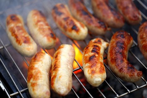 Our secret method makes them juicy on the inside and snappy on the outside. How To Cook Bratwurst, Bratwurst Recipe, Grilled Bratwurst, Grilled Brats, Brats Recipes, Bratwurst Recipes, Barbecue Sandwiches, Sausage Bread, Grilled Food