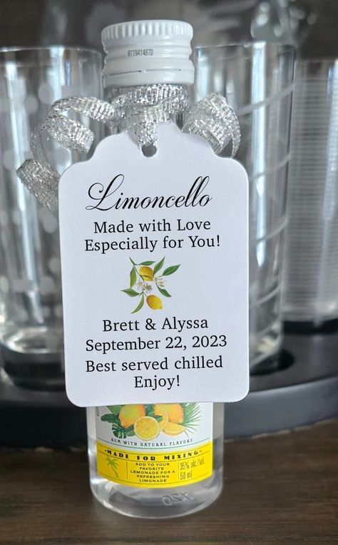 LifesMemorableEvents - Etsy Limoncello Wedding Favor, Limoncello Wedding, Homemade Limoncello, Mini Liquor Bottles, Mini Bottle, Liquor Bottle, White Cover, Wedding Favor Tags, Bubble Mailer