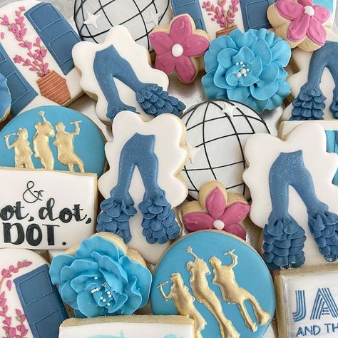 Mamma Mia Inspired Birthday Party, Mama Mia Decoration Ideas, Mamma Mia 30th Birthday, Mama Mia 16th Birthday Party, Mamma Mia Party Decorations 17, Mamma Mia 20th Birthday Party, Mamma Mia Bachelorette Party Decorations, Mama Mia Birthday Party Ideas, Mamma Mia Color Palette