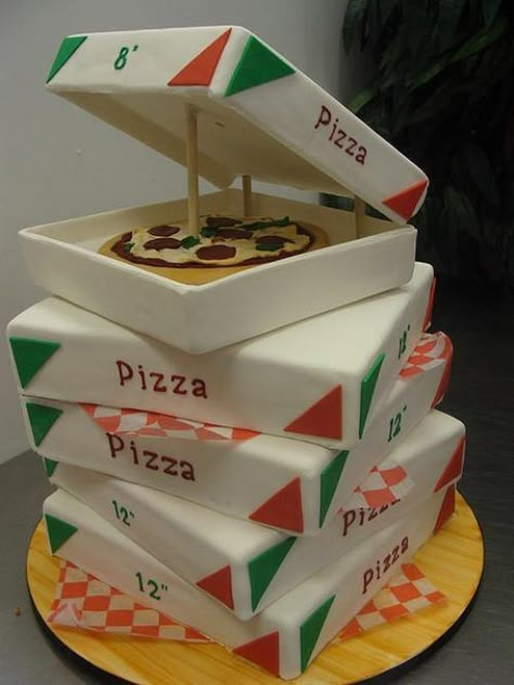 Gateau Harry Potter, Dessert Oreo, Pizza Cake, Pizza Boxes, Crazy Cakes, Unique Cakes, Novelty Cakes, Grooms Cake, Love Cake