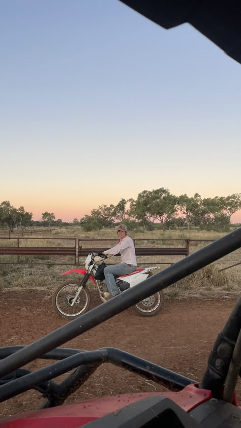 Farm Work Aesthetic, Outback Lifestyle, Cattle Station, Cowboy Photography, Australian Farm, Country Summer, Western Life, Country Lifestyle, Ranch Life