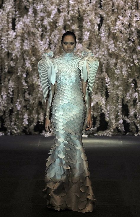 Cary Santiago, Men Couture, Drag Outfits, Philippine Fashion, Philippines Fashion, Dresses Diy, Girls Dresses Diy, Bridal Show, Casual Design