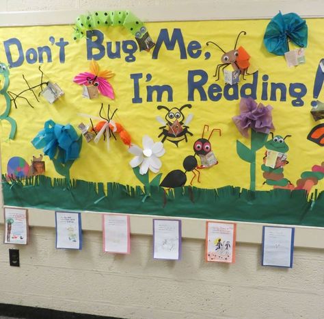 Scholastic Book Clubs on Instagram: “Bulletin board goals, perfect to match the Book of the Week: THE ICKY BUG ALPHABET BOOK. Reading is so fly! JudyNewmanAtScholastic.com” Bug Alphabet, Instagram Bulletin Board, Door Bulletin Boards, Book Of The Week, Bulletin Boards Classroom Decor, Reading Bulletin Boards, Spring Reading, Library Display, Book Clubs