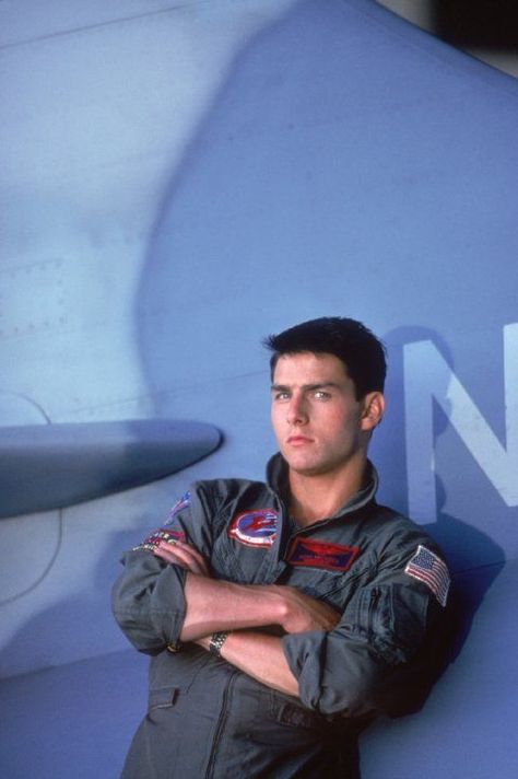 Tom Cruise in Top Gun - Sie fürchten weder Tod noch Teufel (1986) Maverick Mitchell, Tom Cruise Hot, Tom Cruise Movies, Tony Scott, Shia Labeouf, Val Kilmer, Logan Lerman, Amanda Seyfried, Hollywood Actor