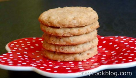 Aunt Jamie's Cookies from the Home of P. Allen Smith - Pray Cook Blog Squash Side Dish, P Allen Smith, S Cookies, Pecan Rolls, Cereal Recipes, Cast Iron Skillet, Iron Skillet, Cookies Ingredients, Cookie Desserts