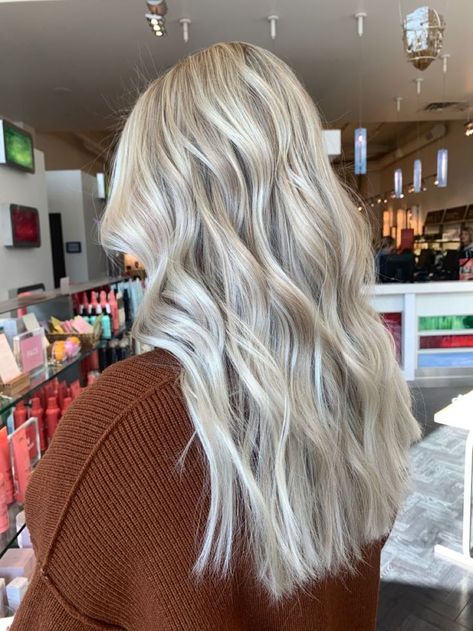 Snowy Blonde Hair, Icy White Blonde Hair With Lowlights, Deminsional Icy Blonde, Bright Blonde Highlights With Money Piece, Winter Icy Blonde Hair, Cool Toned Blonde Hair Highlights, Icy Blonde With Dimension, Bright Ashy Blonde Hair, Ash Platinum Blonde Hair