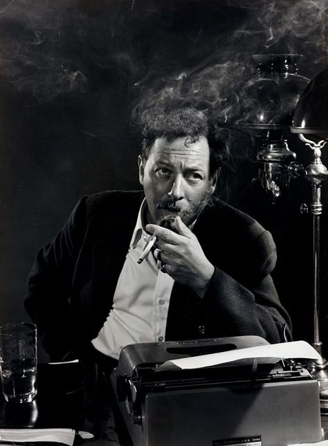 Tennessee Williams, 1956 -by Yousuf Karsh Tenesse Williams, Yousuf Karsh, Carolina Mountains, Tennessee Williams, Robert Mapplethorpe, Alberto Giacometti, Max Ernst, Annie Leibovitz, Rene Magritte