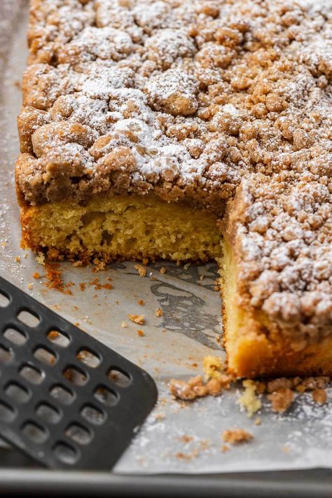 New York Crumb Cake New York Crumb Cake, Breakfast Pastry Recipes, Bakery Style Cake, Sip And Feast, Crumb Cakes, Crumb Coffee Cakes, Cake Portions, Saturday Morning Breakfast, Breakfast Pastry