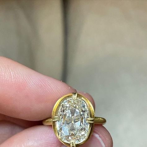 Jenna Katz Fine Jewelry on Instagram: "Been waiting to share this very special 4 ct diamond custom engagement ring, in a hand fabricated 22k Florence setting ⚜️ #22kgold #engagement #finejewelry #handfabricated #antiquediamonds" Luxury Hand Cast Engagement Rings, Zoe Kravitz Engagement Ring, Jenna Katz, Meghan Fox Engagement Ring, Jenna Katz Ring, Katkim Engagement Ring, Heirloom Diamond-cut Emerald Ring, Emerald Engagement Ring Green, Mom Ring