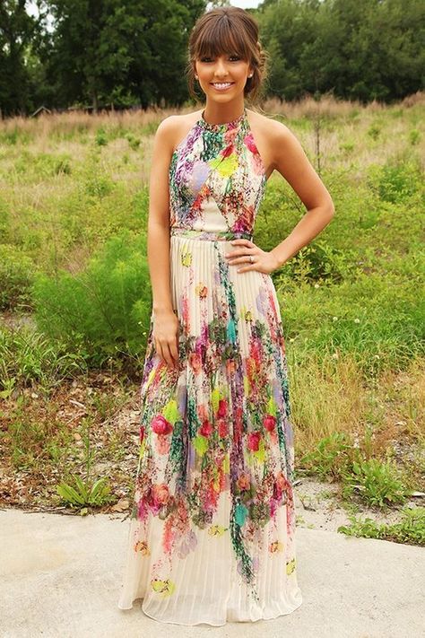 10 Important Tips to Select The Right Color This Summer Moh Dress, Colorful Maxi Dress, Fashion 2015, Vacation Dress, Summer Street, Prabal Gurung, Beauty Dress, Maxi Dress Online, Looks Street Style