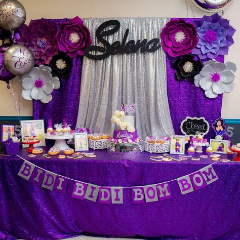 Selena Party, Selena Quintanilla Birthday, Cake Themes, Pumpkin Idea, Selena Quintanilla Outfits, Decor Balloons, Purple Cake, Party Backdrops, Quinceanera Party