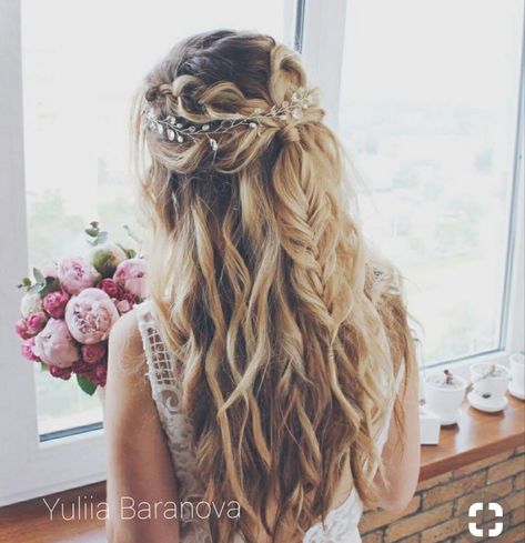 Half Braid, Flowers In Her Hair, Boho Wedding Hair, Pinterest Hair, Wedding Hair Inspiration, Wedding Hair Flowers, Hair Vine, Loose Waves, Wedding Hair And Makeup