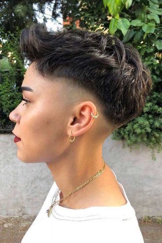 Fade Haircut Styles Pixie #fadehaircut #haircuts #shorthaircuts Unisex Haircut, Unisex Haircuts, A Fade Haircut, Fade Haircut Women, Short Fade Haircut, Fade Haircut Styles, Ideas De Pelo, Shorts Hair, Shaved Hair Designs