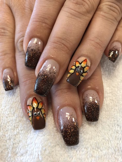 Thanksgiving Turkey Nails, Deer Nails, November Nail Designs, Turkey Nails, Fall Thanksgiving Nails, Art Styling, Pedicure Designs Toenails, Thanksgiving Nail Designs, Thanksgiving Nail Art