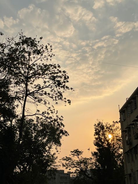 Indian Sky Aesthetic, Nature Aesthetic Indian, Evening Time Aesthetic, Evening Time Sky, Sky Highlight Cover Instagram, Evening Sky Instagram Story, Evening Aesthetic Sky, Evening Clouds Sky, Aesthetic Evening Sky