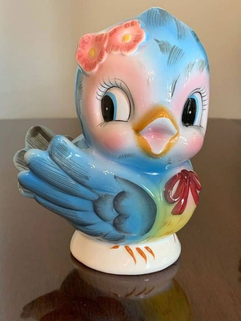 Vintage Geo Z Lefton China Bluebird Planter Vintage Lefton Figurines, Kitsch Ceramics, Vintage Trinkets, Vintage Pottery Planters, Bluebird Vintage, Kitschy Decor, Lefton Figurines, Lefton China, Old Pottery