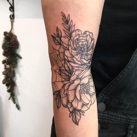 floral + spider web Floral Hand Tattoo, Hand Tattoo Designs, Gothic Tattoos, Web Tattoo, Floral Tattoo Sleeve, Chest Tattoos For Women, Chest Piece Tattoos, Flower Tattoo Sleeve, Gothic Tattoo