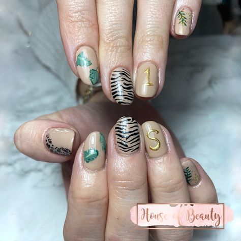 Wild One Birthday Nails, Jungle Theme Nails, Birthday Party Nails, Forest Nails, Nails Leopard Print, Theme Nail Art, Leaf Nails, Nails Leopard, Wild Birthday Party