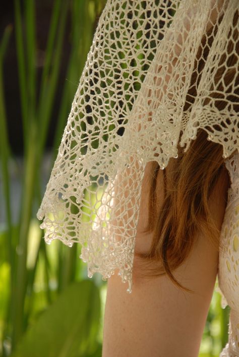 Crochet Wedding Veil, Veil Pattern, Handkerchief Pattern, Silk Veil, Crochet Lace Edging, Crochet Wearables, Knitted Lace, Crochet Wedding, Lace Veil