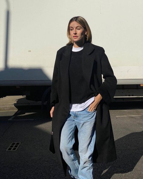 The 12 Best Airplane Outfits for Long Flights | Who What Wear Camille Charriere, Airplane Outfits, 가을 패션, Maxi Dress With Sleeves, Looks Style, Mode Inspiration, Fall Winter Outfits, Minimalist Outfit, Black Coat