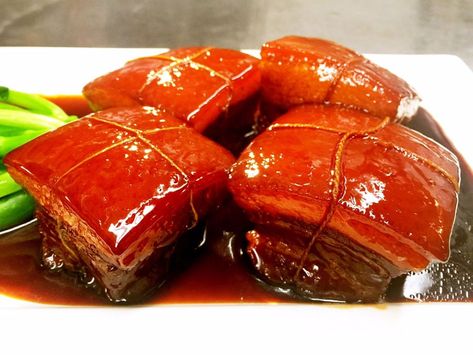 DongPo Stewed Pork (Dong Po Rou) - Chinese Food Wiki Pressure Cooker Pork Belly, Pressure Cooker Pork, Braised Pork Belly, Pork Belly Recipes, Barbecue Pork, Braised Pork, Exotic Food, Chinese Cooking, Pork Dishes