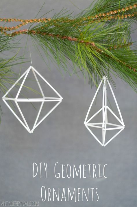 DIY Geometric Ornament Tutorial vintagerevivals which could so easily be used for a mobile or other year-round decor! Geometric Ornament, Vintage Revival, Simple Christmas Decor, Ornament Tutorial, Wreath Tutorial, Diy Holiday, Christmas Crafts Diy, Ornaments Diy, Christmas Inspiration