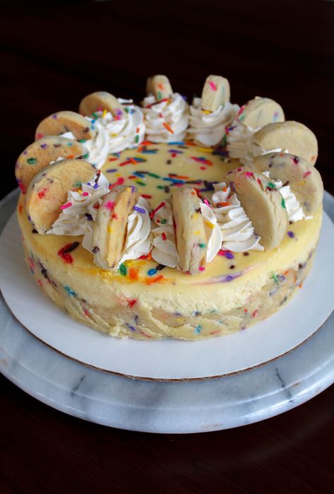 Cookie Crust Recipe, Birthday Cake Cheesecake, Sugar Cookie Cheesecake, Easter Cheesecake, Cookies Fall, Cookie Cheesecake, Awesome Desserts, Funfetti Cookies, Sugar Cookie Crust