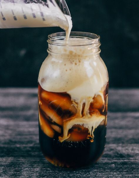 Protein Iced Coffee with Brown Sugar Cold Foam Brown Sugar Cold Foam, Protein Iced Coffee, Easy Coffee Drinks, Iced Coffee Recipe, Coffee Shake, Protein Coffee, Cold Foam, Coffee Games, Easy Coffee