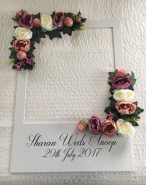 Bridal Shower Props, Frame Instagram, Outdoor Bridal Showers, Selfie Frame, Bridal Shower Decorations Diy, Fiesta Bridal Shower, Bridal Shower Photos, Facebook Style, Diy Photo Booth