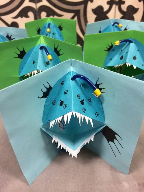 Angler Fish 3-D Birthday Invitations Angler Fish Craft, Angler Fish Art, Fish Activities, Fishing Party, Angler Fish, Fish Crafts, Kids Party Themes, Crafts For Kids To Make, Camping Art