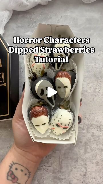 Johany Torres on Instagram: "Horror Characters Chocolate Dipped Strawberries Tutorial ⚰️🍓🖤

What you’ll need: 

🖤12 oz bag of Black Sweet Shop candy melts @sweetshopbaking from @joann_stores 
🖤6 oz White Candy melts 
🖤 Pack of Strawberries 🍓 
🖤 Black-Spooky Sweet oil based food coloring set from @sweetapolita (Link in bio)
🖤Edible Markers (linked in my Amazon store 🔗bio) 
🖤Horror Characters Mold from @shapedicemolds used code: Joscakes10 to save! Link in bio! 
🖤Coffin ⚰️ treat boxes from @walmart 
🖤Mini cupcake liners 
🖤Toothpicks (for easy dipping) 
🖤 Haunted Hallows Tea Spoon from @livelyghosts 
*Optional: Piping bag to add your white chocolate for easier way to fill the horror mold or just use a spoon. 

Directions: 
Start by washing and prepping your strawberries.  Add to Black Chocolate Strawberries, Candy Molds Ideas, Horror Cake Ideas, Coffin Treat Boxes, Halloween Strawberries, Coffin Treats, Oil Based Food Coloring, Coloring Set, Dipped Strawberries