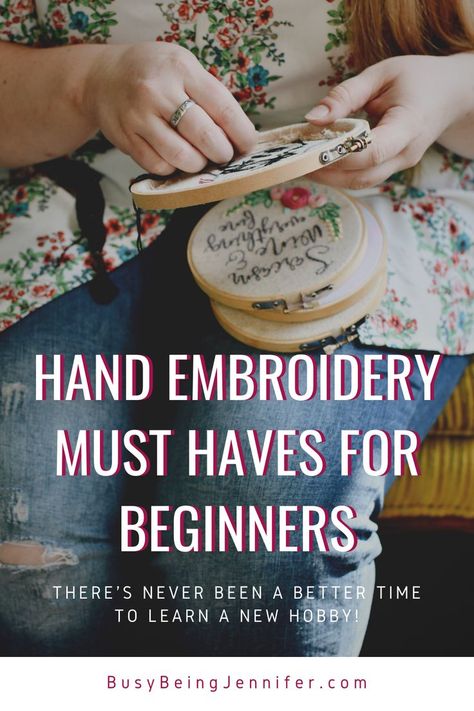 Beginning Embroidery, Easy Crafts To Sell, Sew Simple, Embroidery Tools, Hand Embroidery Kit, Hand Embroidery Projects, Learn Embroidery, Embroidery Hoop Art, Embroidery For Beginners