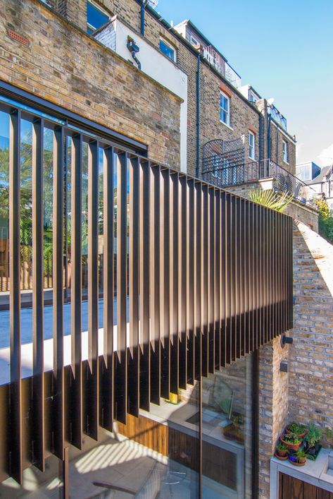 Balustrade Outdoor, Balcony Screening, Balustrade Ideas, Balustrade Design, Exterior Balcony, Handrail Design, Balcony Grill Design, Balcony Railing Design, Railings Outdoor