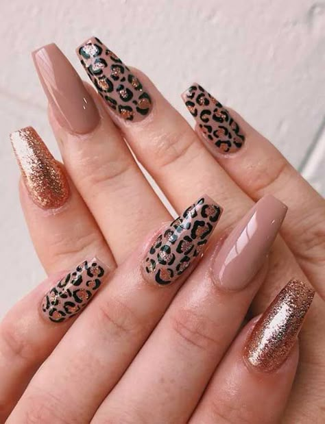 Ongles Beiges, Cheetah Print Nails, Print Nail Art, Silver Glitter Nails, Glitter Nails Acrylic, Animal Print Nails Art, Gold Glitter Nails, Leopard Print Nails, Leopard Nails