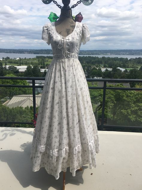 Vintage Gunne Sax By Jessica McClintock Dress - Vintage Size 9. Gunne Sax Dress Vintage 70s, Wild West Dress, Gunne Sax Wedding Dress, Vintage Gunne Sax Dress, Smart Casual Women Outfits, Vintage Bridesmaid Dresses, Jessica Mcclintock Dress, Sack Dress, Pumpkin Wedding