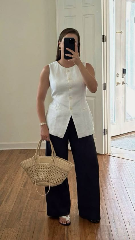 White Vest Summer Outfit, Classy Linen Outfit, White Vest Top Outfit, White Linen Vest Outfit, Linen Vest Outfit, Linen Top Outfit, Beige Top Outfit, Vest Top Outfits, Minimal Summer Outfit