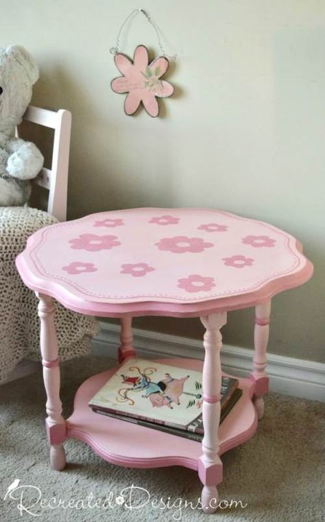 Pale Pink Paint, Flower Furniture, Painted Side Tables, Painted Coffee Tables, Pink Desk, Painted Desk, Flower Table, Table Inspiration, Pink Table