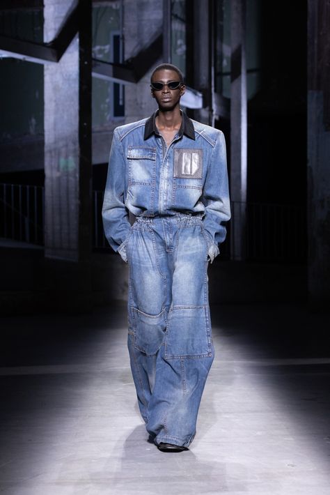 Denim Fashion Runway, Denim Runway, All Blue Outfit, Denim 2024, 2025 Aesthetic, All Denim Outfits, Jeans Aesthetic, Paris Fashion Week Men, Juun J